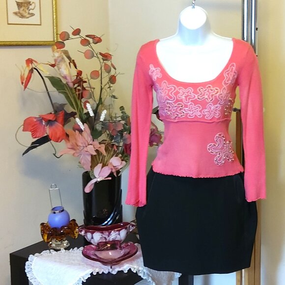 NWT Women’s Scoop Neck Long Sleeve Pink Embroidered Cardigan Sweater XS S - Picture 5 of 6